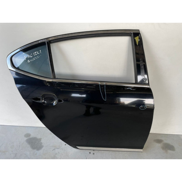 Porta Traseira Direita Kia Cadenza 2012 Pequenos Detalhes