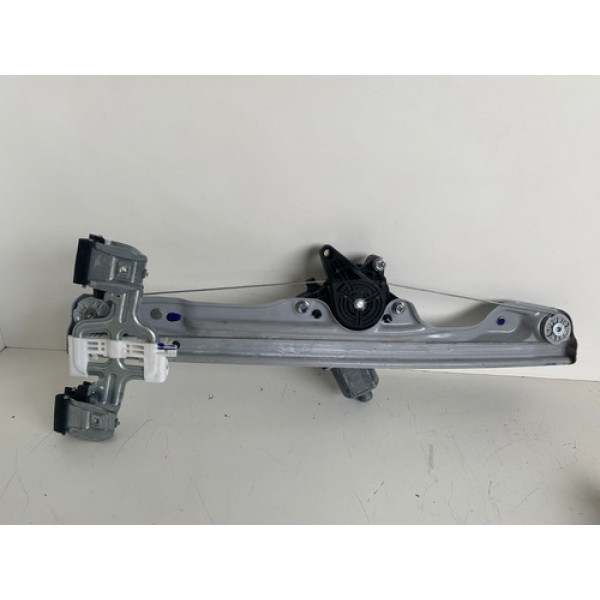 Maquina Vidro C/ Motor Dianteiro Direito Tracker 2021 1631