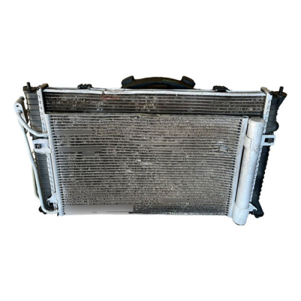 Kit Radiador Ford Fusion 2010 Com Detalhes No Plástico