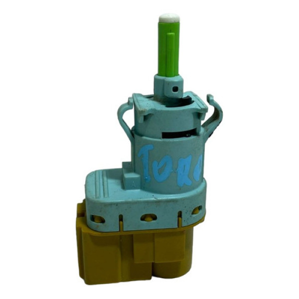 Interruptor Pedal De Freio Fiat Toro 2021 52092117 6393