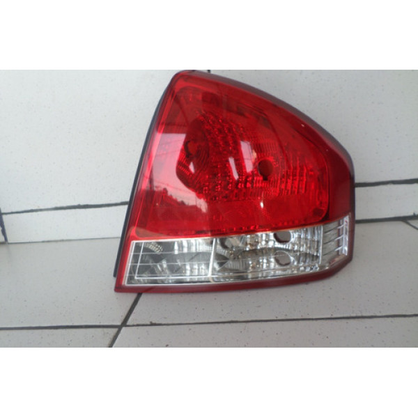 Lanterna Traseira Kia Spectra Original Com Detalhe