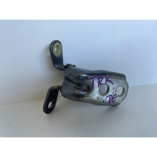 Dobradica Superior Porta Dianteira Esquerd Tracker 2021 1822