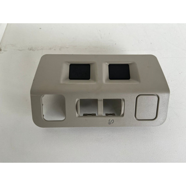 Moldura Botao Abertura Capo Traseiro Subaru Xv 2016 1355