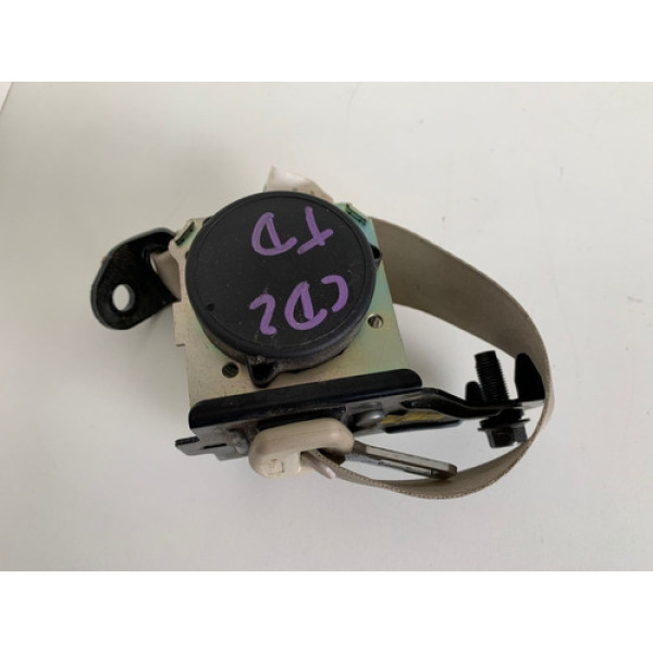 Cinto De Segurança Traseiro Direito Cadenza 2012 1332